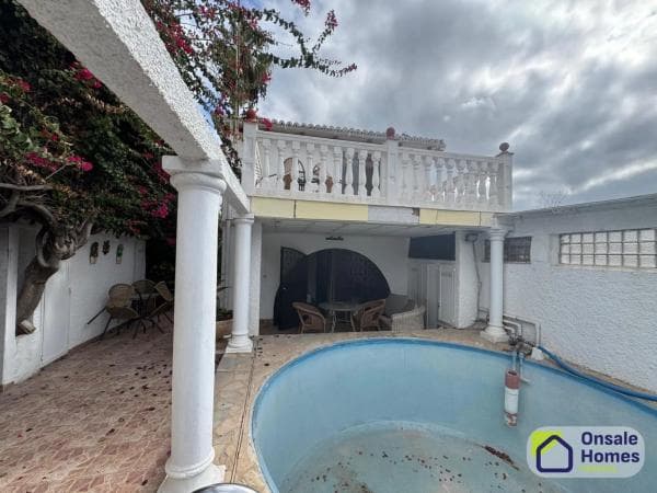Chalet independiente en venta en Barrio El Rosario-Ricmar, Marbella
thumbnail 1