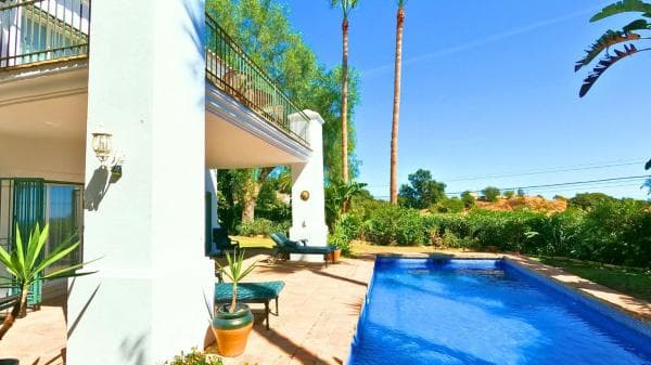 Chalet independiente en venta en Barrio El Rosario-Ricmar, Marbella
thumbnail 1