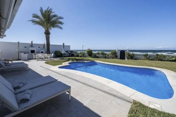 Chalet independiente en venta en Avenida Vistamar s/n, Marbella
thumbnail 1