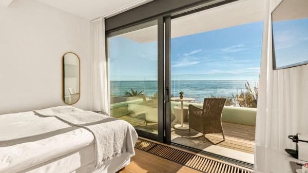 Chalet independiente en venta en Urbanización Costabella, Marbella
thumbnail 2