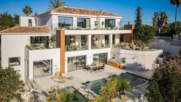 Chalet independiente en venta en Barrio El Rosario-Ricmar, Marbella
thumbnail 1
