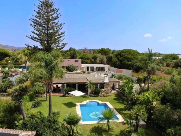 Chalet independiente en venta en Camino de los Madereros, Marbella
photo 1
