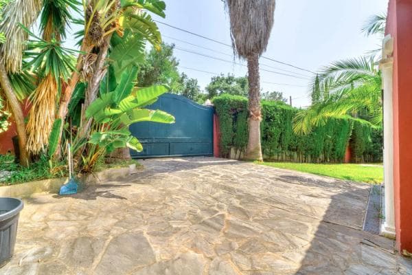 Chalet independiente en venta en Urbanización el Rosario, 38, Marbella
thumbnail 1