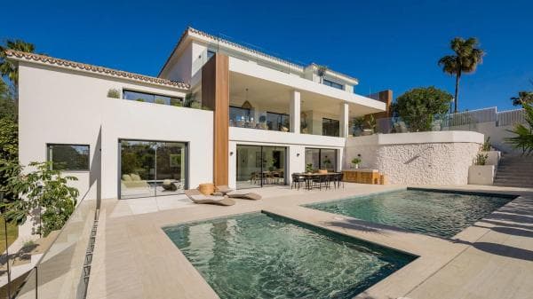 Chalet independiente en venta en Calle los Geranios, 143, Marbella
thumbnail 1
