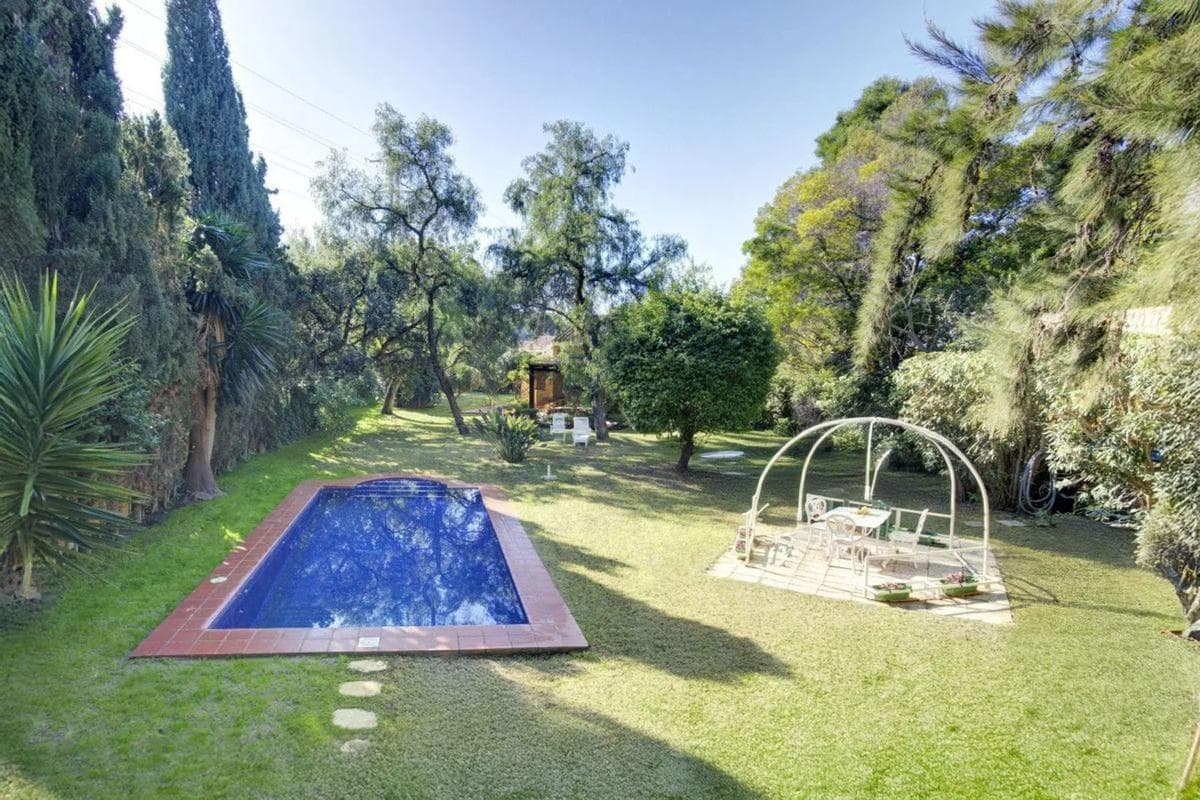 Venta de chalet independiente en Barrio El Rosario-Ricmar, Marbella
photo 2
