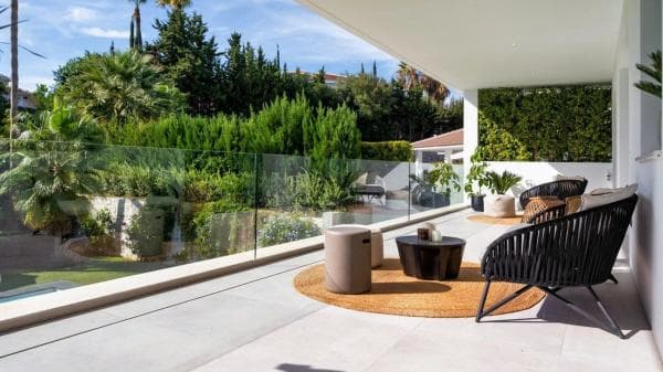 Chalet independiente en venta en Calle las Gardenias s/n, Marbella
thumbnail 1