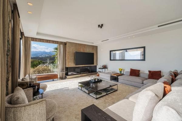 Chalet independiente en venta en Urbanización el Rosario, 125, Marbella
thumbnail 1
