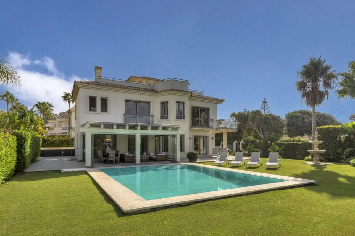 Venta de chalet independiente en Barrio Costabella, Marbella
photo 5