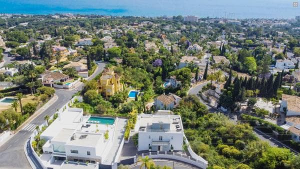 Chalet independiente en venta en Barrio El Rosario-Ricmar, Marbella
photo 1