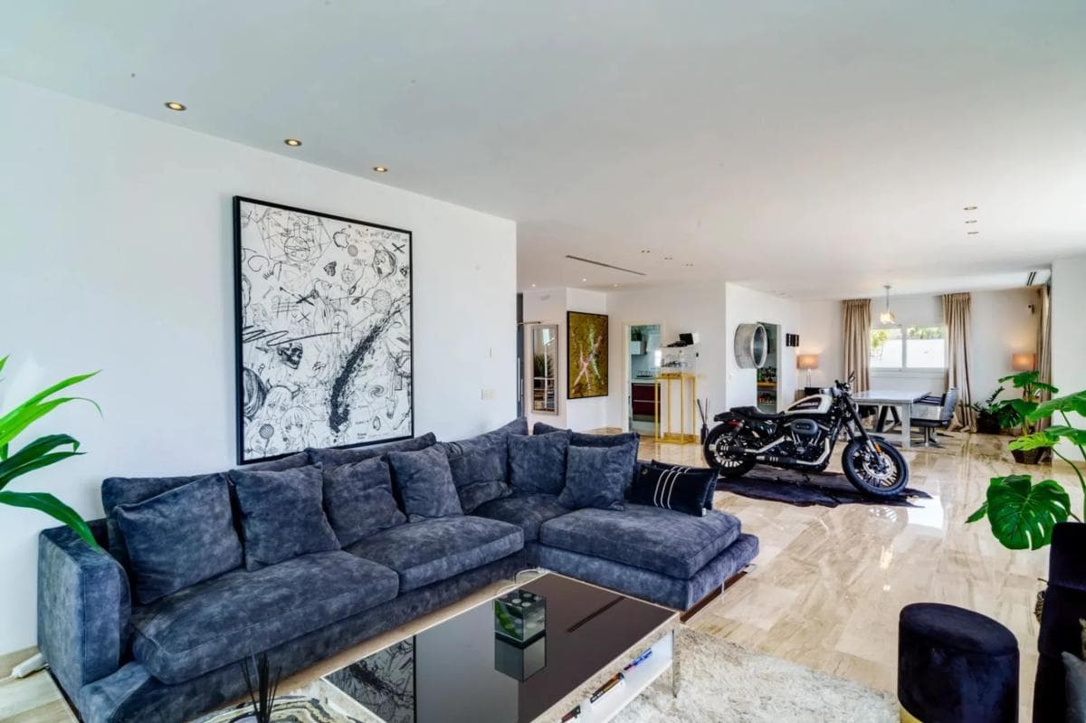 Venta de chalet independiente en Barrio El Rosario-Ricmar, Marbella
photo 4