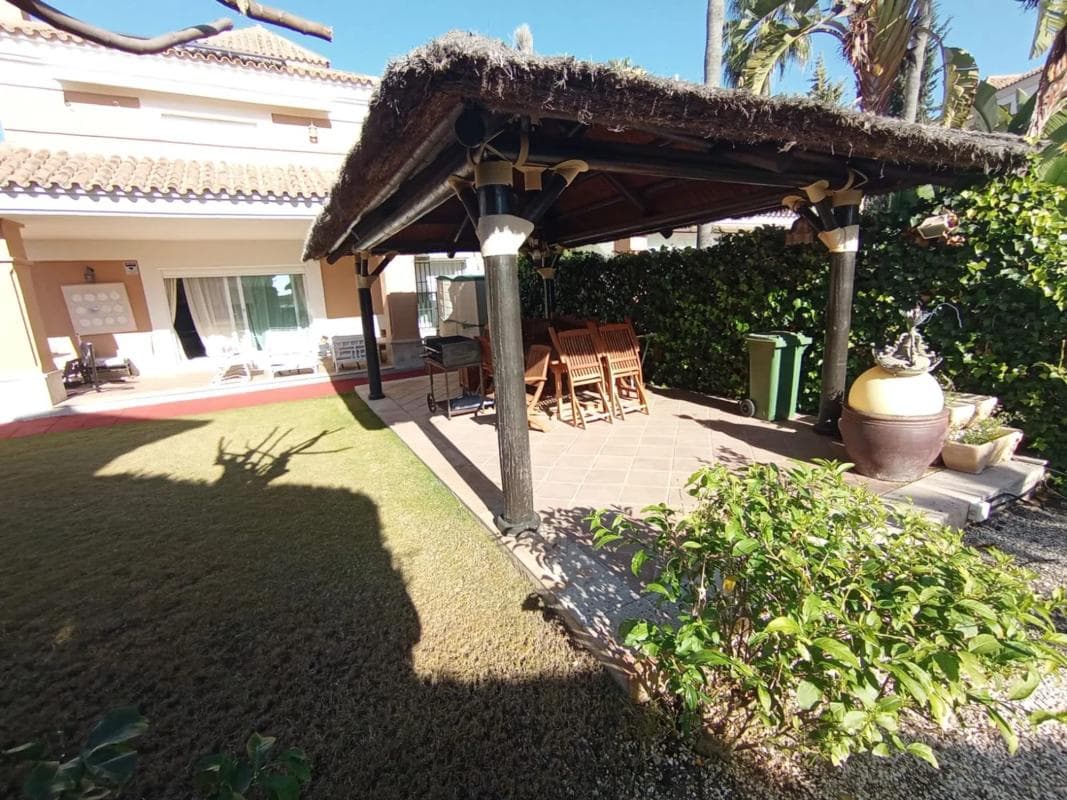 Properties for sale and rent in Spain photo 3