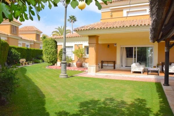 Chalet pareado en calle Sand photo 1