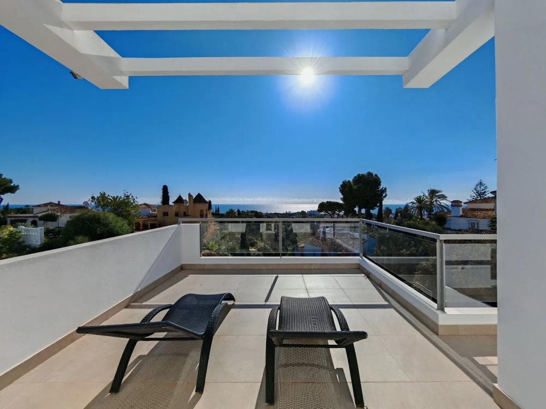 Venta de chalet independiente en Barrio El Rosario-Ricmar, Marbella
photo 4