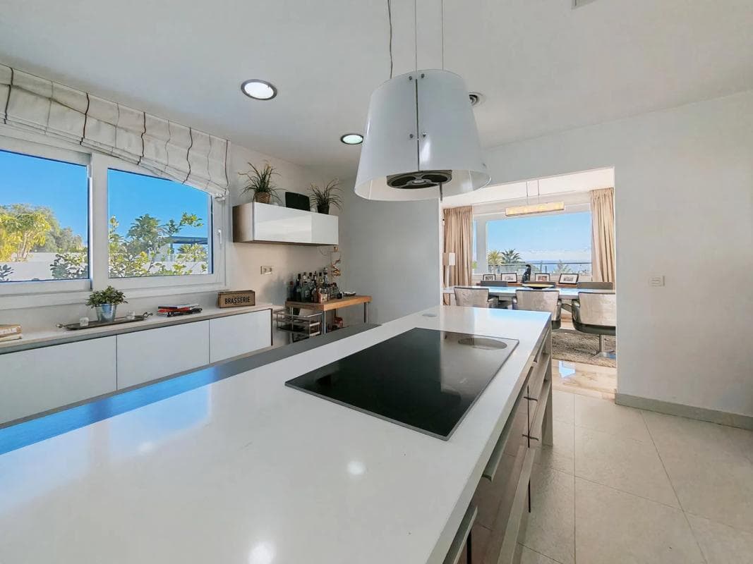 Venta de chalet independiente en Barrio El Rosario-Ricmar, Marbella
photo 5