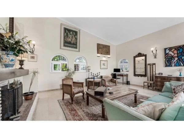 Chalet independiente en venta en Barrio El Rosario-Ricmar, Marbella
thumbnail 2