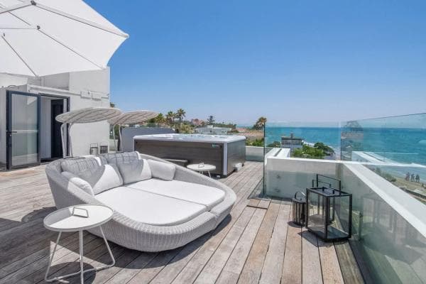 Chalet independiente en venta en Calle Playa Hermosa, 202, Marbella
thumbnail 1