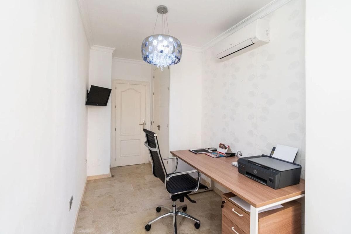Venta de piso en Avenida del Mar, Marbella
photo 2