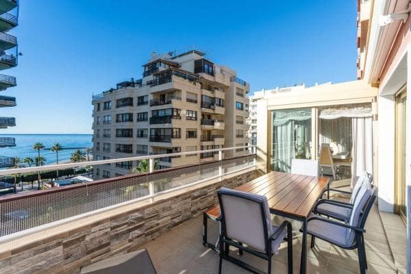 Piso en venta en Avenida del Mar, Marbella
thumbnail 2