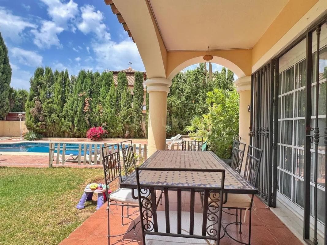 Venta de chalet independiente en Calle la Pimienta, Marbella
photo 3