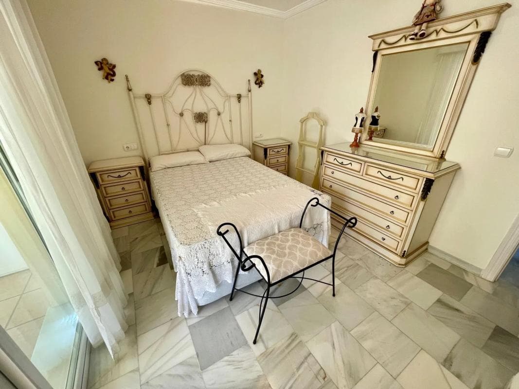 Продажа квартиры на Barrio La Puya - La Ermita, Марбелла
photo 2