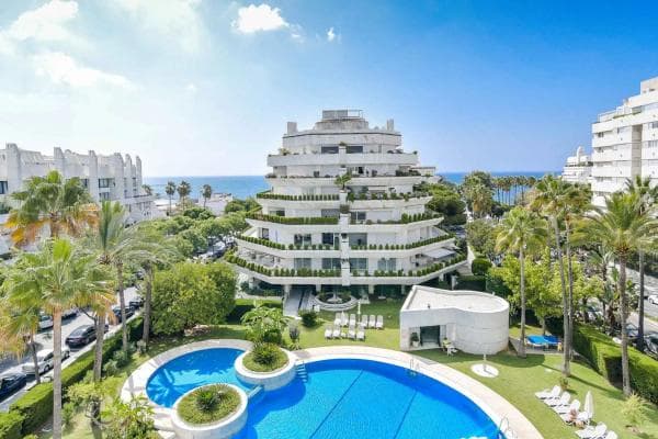 Piso en venta en Calle Estébanez Calderón, 6, Marbella
thumbnail 1