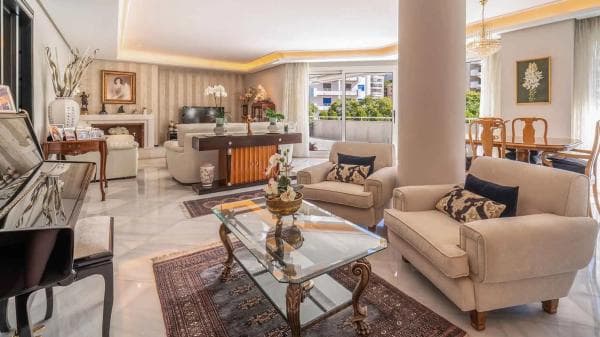 Piso en venta en Calle Estébanez Calderón, 6, Marbella
thumbnail 2