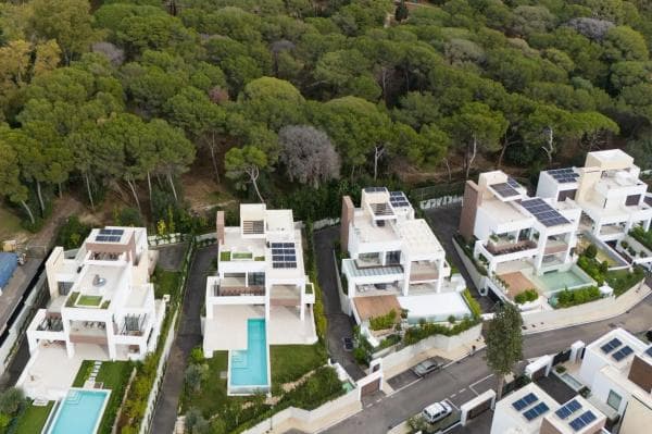 Chalet adosado en venta en CL VIGIL DE QUIÑONES-MERCED , Marbella photo 1
