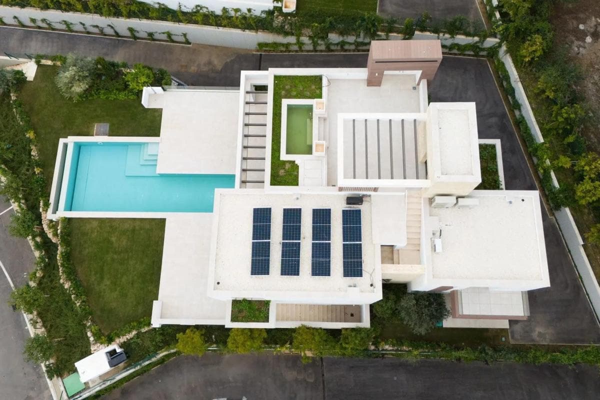 Venta de chalet adosado en CL VIGIL DE QUIÑONES-MERCED , Marbella photo 2