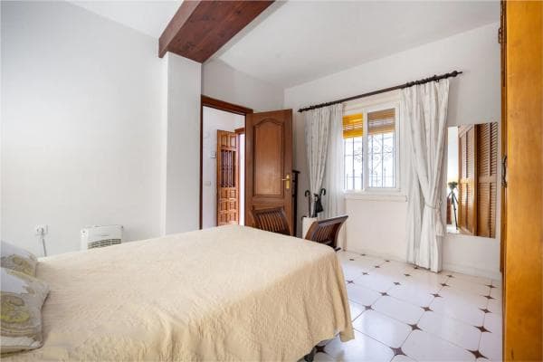 Chalet adosado en venta en Calle Pedraza , Marbella thumbnail 1