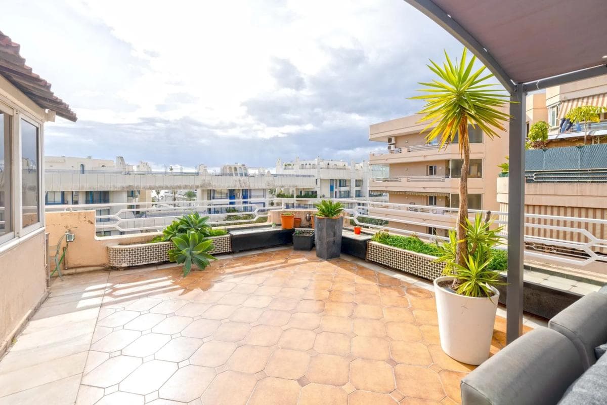 Sale of apartment in Barrio Ricardo Soriano, Marbella
photo 2