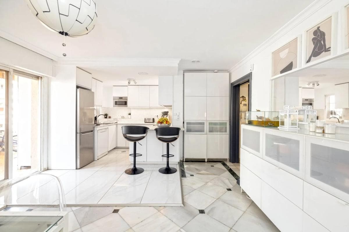 Sale of apartment in Barrio Ricardo Soriano, Marbella
photo 3