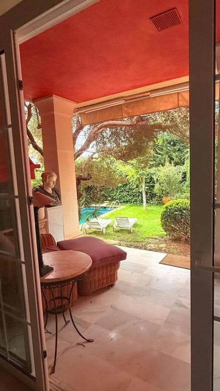 Sale of independent chalet in Avenida las Palmeras, 1111, Marbella
photo 4