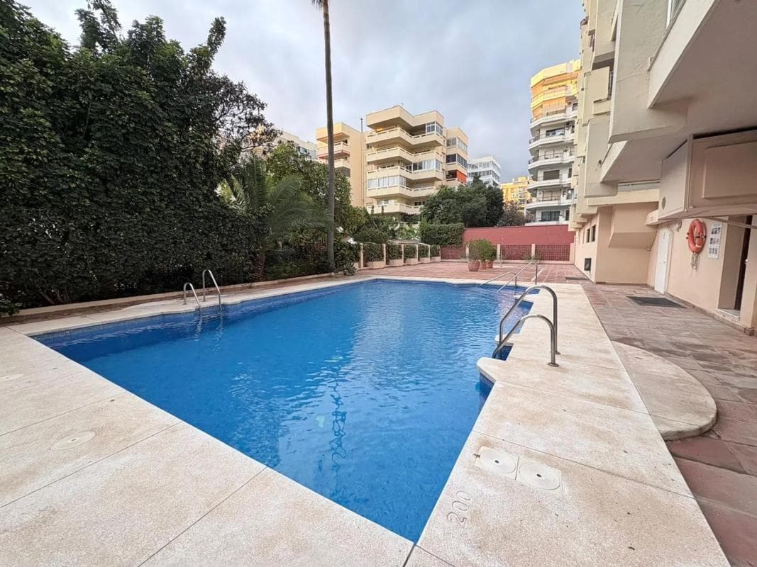 Sale of apartment in Calle Pablo Casals, Marbella
photo 3