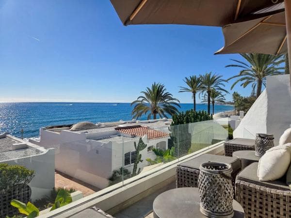 Chalet adosado en venta en N-340 , Marbella thumbnail 2