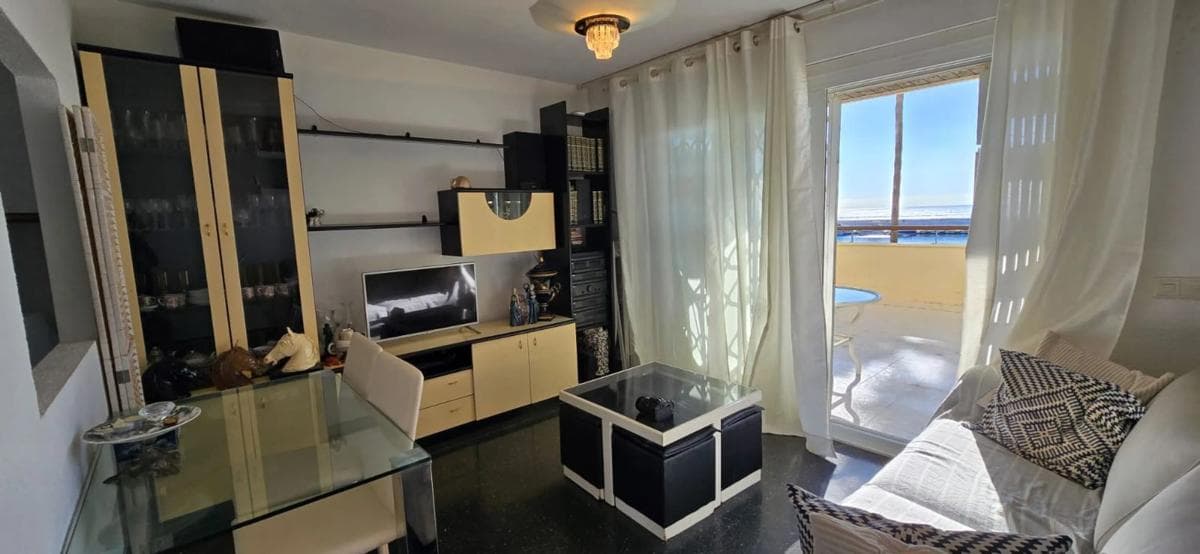 Sale of apartment in AV DUQUE DE AHUMADA, Marbella
photo 3