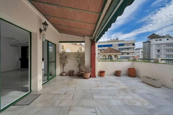 Ático en venta en Avenida Ricardo Soriano, Marbella photo 1