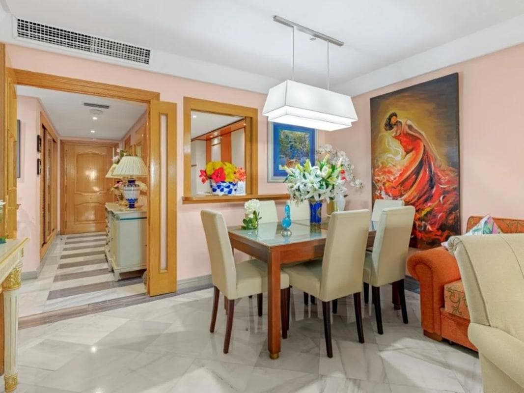 Sale of apartment in Calle Arturo Rubinstein, 8, Marbella
photo 5