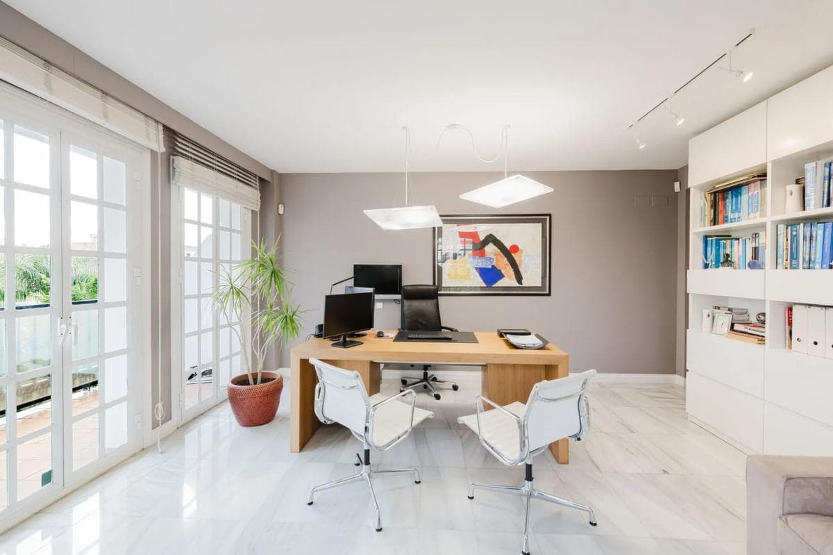 Sale of apartment in Avenida Ricardo Soriano, Marbella
photo 3