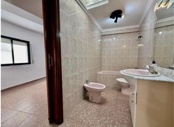 Chalet adosado en venta en Old town s/n , Marbella thumbnail 1