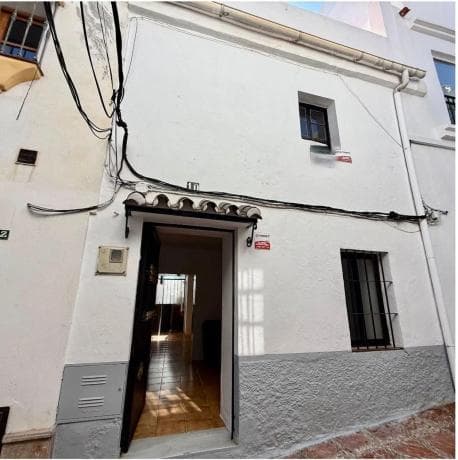 Chalet adosado en venta en Old town s/n , Marbella thumbnail 2
