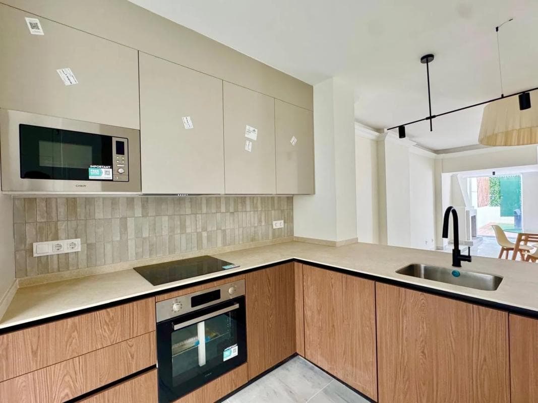 Sale of apartment in Barrio Playa de la Fontanilla, Marbella
photo 5