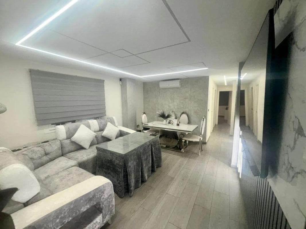 Sale of apartment in Calle Salduba, Marbella
photo 5