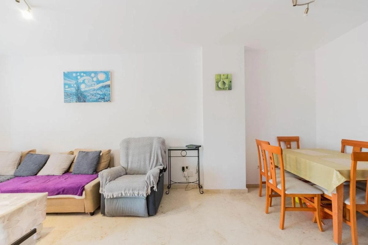 Venta de piso en Calle Serenata, Marbella
photo 3