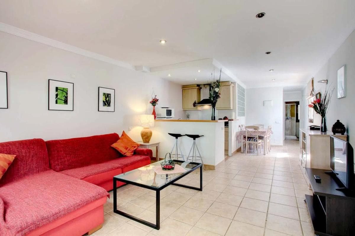 Sale of apartment in Barrio Playa Bajadilla-Puertos, Marbella
photo 2