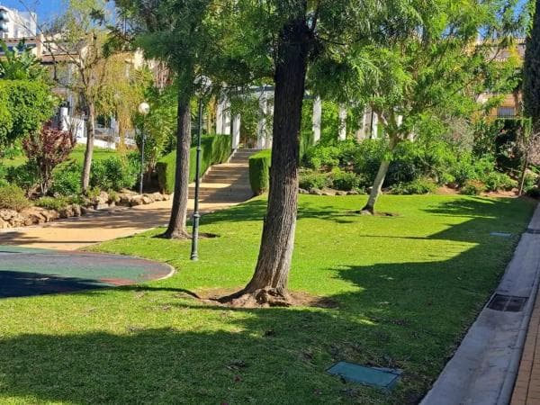 Chalet adosado en venta en Conjunto Residencial el Trapiche , Marbella photo 1