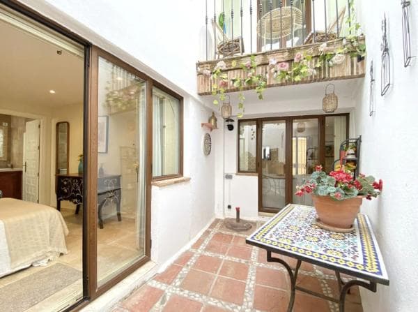 Chalet adosado en venta en Barrio Ricardo Soriano , Marbella thumbnail 1