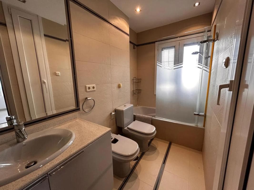 Sale of apartment in Barrio Playa de la Fontanilla, Marbella
photo 2