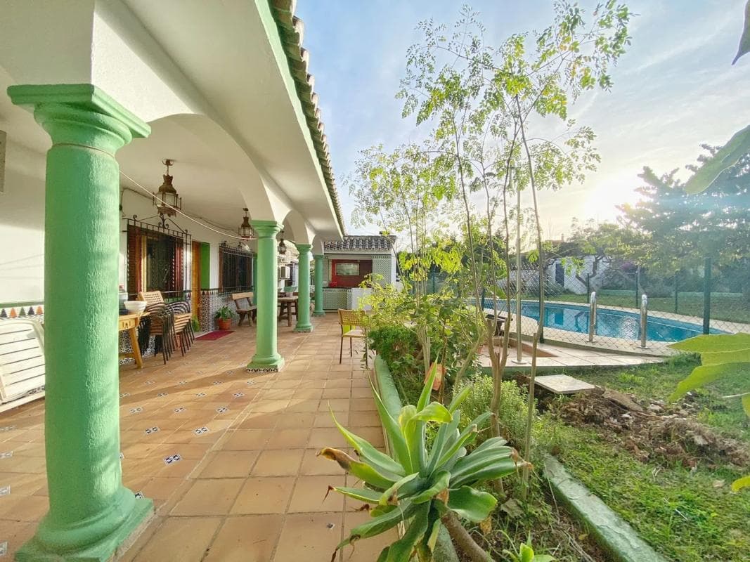 Продажа отдельного шале в Barrio Valdeolletas-Las Cancelas-Xarblanca, Марбелла photo 5