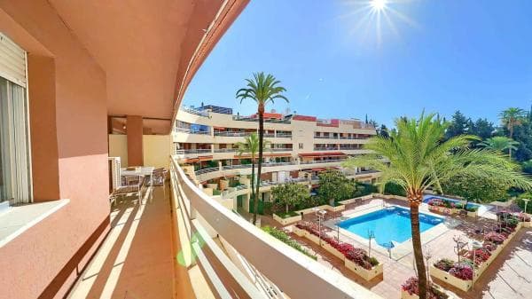 Piso en venta en Calle Alonso de Bazán, 17, Marbella
thumbnail 1