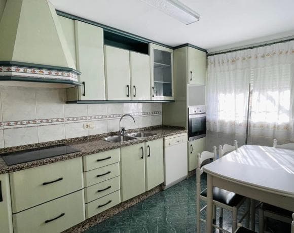 Chalet adosado en venta en Calle Poeta muñoz rojas, 77 , Marbella photo 1